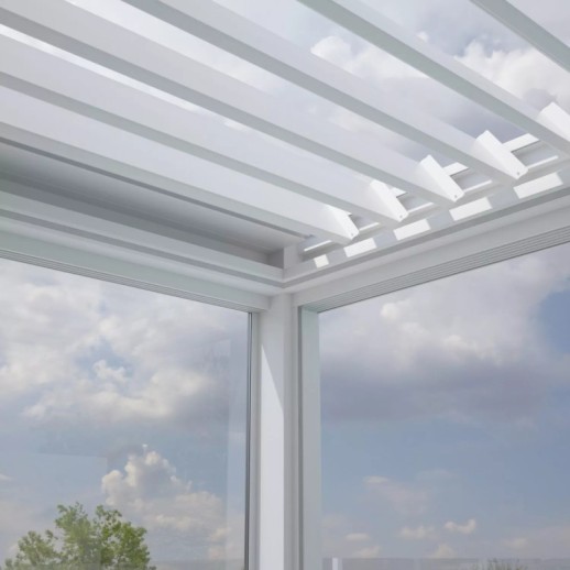Pérgola bioclimática Climatika Glass by Gaviota