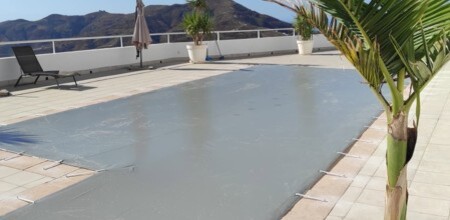 Lonas de piscina en Motril